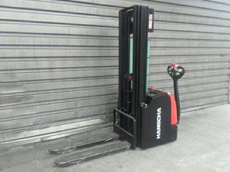 Gerbeur accompagnant Hangcha CDD16-AC1