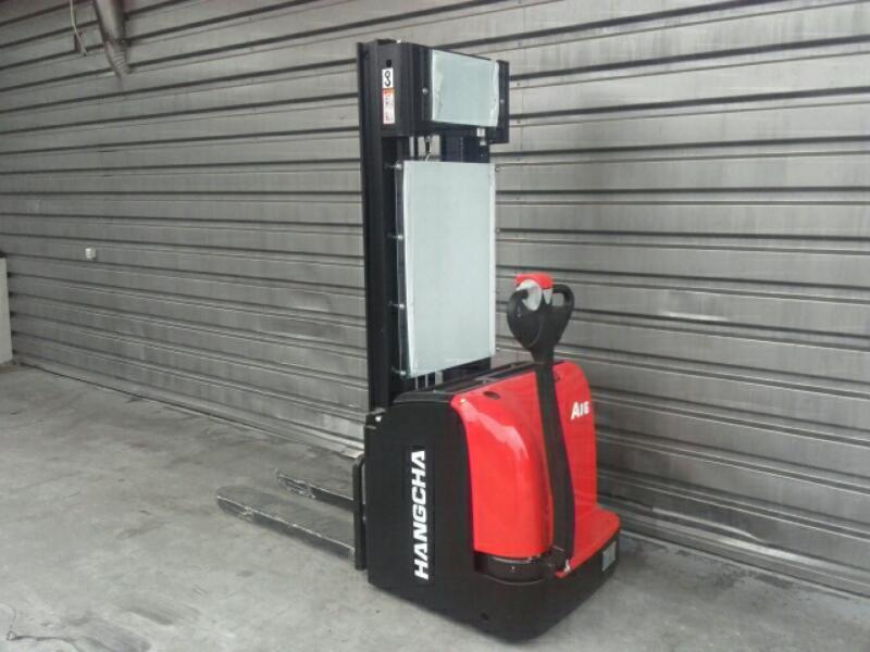 Штабелер 5м. Hangcha cdd16-ac1. Cdd16-ac1s. Электрический штабелер Hangcha. Daewoo hls16l электроштабеллер.