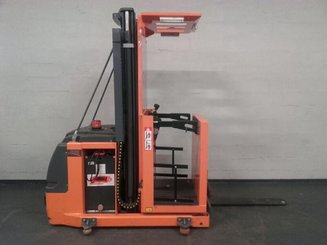 Préparateur de commandes à nacelle élevable OMG 602