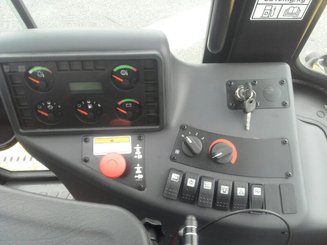 Chariot élévateur frontal 4 roues Hyster H16XM-12