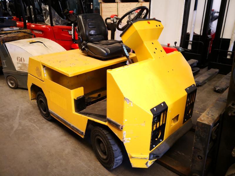 Tracteur industriel Charlatte TE208 - 1