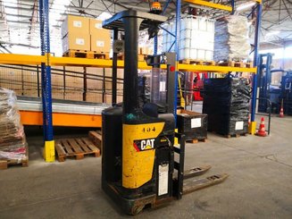 Gerbeur porté debout Caterpillar NSR12N