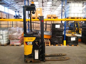 Gerbeur porté debout Caterpillar NSR12N