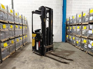 Gerbeur porté debout Caterpillar NSR20N