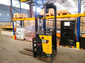 Gerbeur porté debout Caterpillar NSR12N