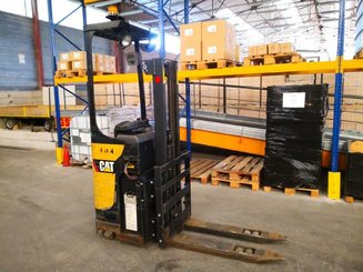 Gerbeur porté debout Caterpillar NSR12N