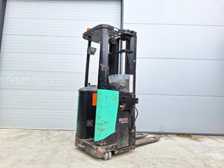Gerbeur porté debout Caterpillar NSR20N