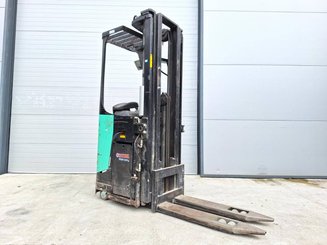 Gerbeur porté debout Caterpillar NSR20N
