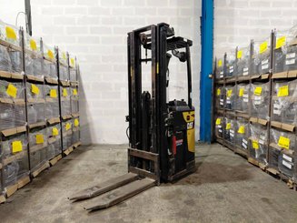 Gerbeur porté debout Caterpillar NSR20N
