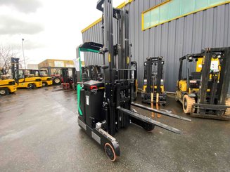 Chariot à mât rétractable Mitsubishi RB14N2L