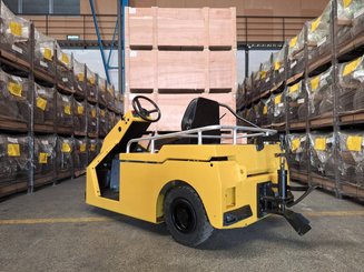 Tracteur de remorquage Charlatte TE206