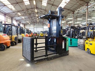 Préparateur de commandes à nacelle élevable Caterpillar NOH10N
