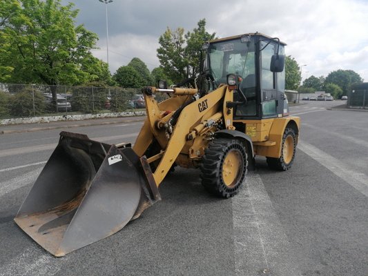 Chargeuse articulée Caterpillar 904B - 1