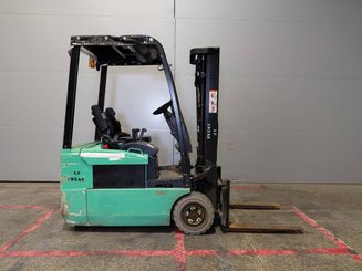 Chariot élévateur frontal 3 roues Yale ERP16 ATF