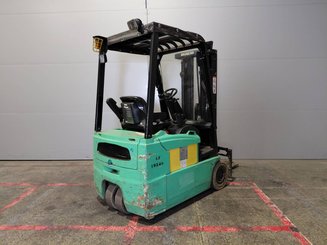 Chariot élévateur frontal 3 roues Yale ERP16 ATF