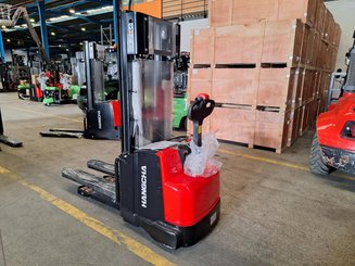 Gerbeur accompagnant Hangcha CDD16-AEC2