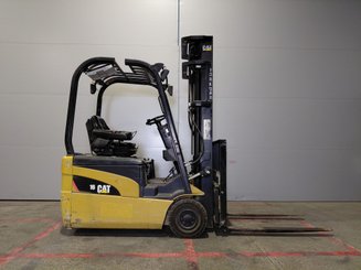 Chariot élévateur frontal 3 roues Caterpillar EP16NT - 5