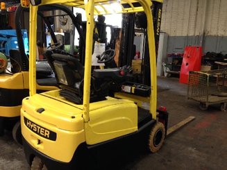 Chariot élévateur frontal 3 roues Hyster J1.8XNT - 1