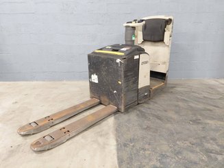 Transpalette porté debout Crown WT3040 2.00 - 1