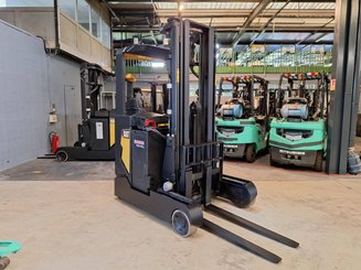 Chariot à mât rétractable Caterpillar NR16N2 - 1