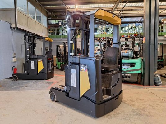 Chariot à mât rétractable Caterpillar NR16N2 - 1