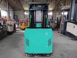 Préparateur de commandes à nacelle élevable Mitsubishi OPBH08K
