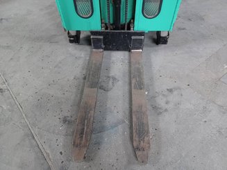 Préparateur de commandes à nacelle élevable Mitsubishi OPBH08K