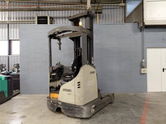 Chariot à mât rétractable Crown ESR5000