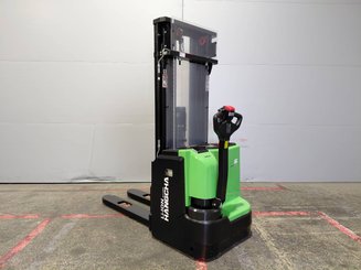 Gerbeur accompagnant Hangcha CDD16-XT1-SI