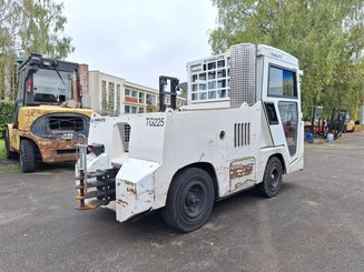 Tracteur de remorquage Charlatte TG225 - 3