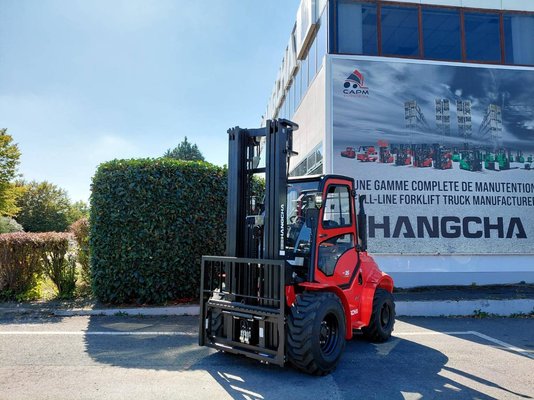 Chariot élévateur tout terrain Hangcha TT35-4 (CPCD35-XW33C-RT4) - 1