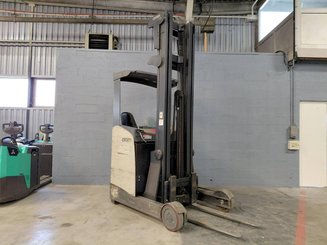 Chariot à mât rétractable Crown ESR 5260