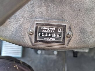 Tracteur de remorquage Charlatte TE225 - 9