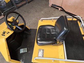 Tracteur de remorquage Charlatte TE206 - 7