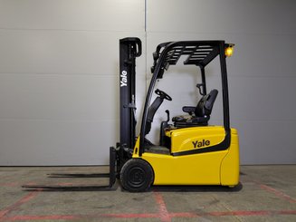 Chariot élévateur électrique Yale ERP16VT SWB - 2
