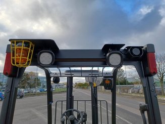Chariot élévateur frontal 3 roues Yale ERP16VTMWB