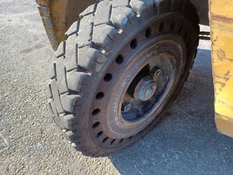 Chariot élévateur frontal 4 roues Caterpillar DP50K2 - 4