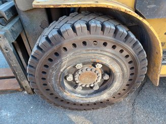 Chariot élévateur frontal 4 roues Caterpillar DP50K2 - 3