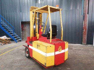 Chariot élévateur frontal 3 roues Peg F2050EB