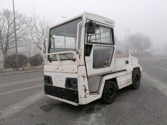 Tracteur de remorquage Charlatte T135 - 5
