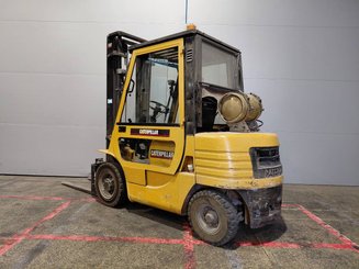Chariot élévateur frontal 4 roues Caterpillar GP25