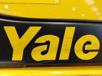 Chariot élévateur frontal 4 roues Yale GLP35VX