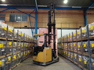 Chariot à mât rétractable Hyster HYR2.0