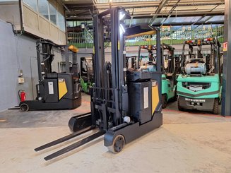 Chariot à mât rétractable Caterpillar NR16N2 - 2