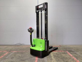 Gerbeur accompagnant Hangcha CDD12-AMC2-Li