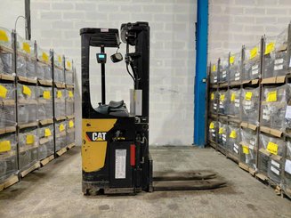 Gerbeur porté debout Caterpillar NSR20N