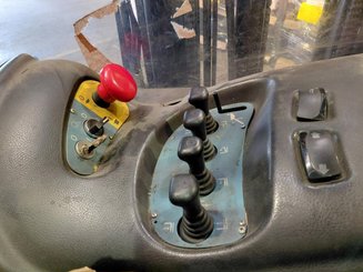 Chariot à mât rétractable Hyster HYR2.0
