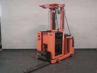 Préparateur de commandes à nacelle élevable OMG 602