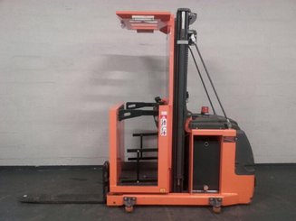 Préparateur de commandes à nacelle élevable OMG 602