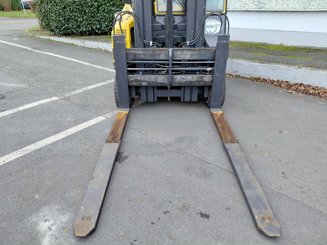 Chariot élévateur latéral multidirectionnel Combilift C4000